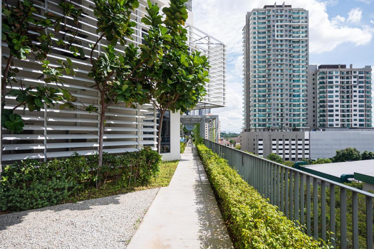 Highpark Suites By Airhost Petaling Jaya Ngoại thất bức ảnh