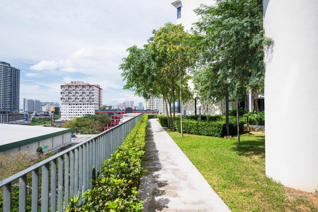 Highpark Suites By Airhost Petaling Jaya Ngoại thất bức ảnh